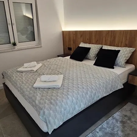 Apartmani Bosanska Krupa 公寓 *