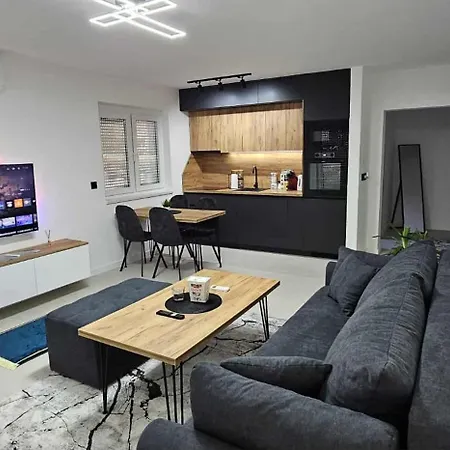 Apartmani Bosanska Krupa Lägenhet *